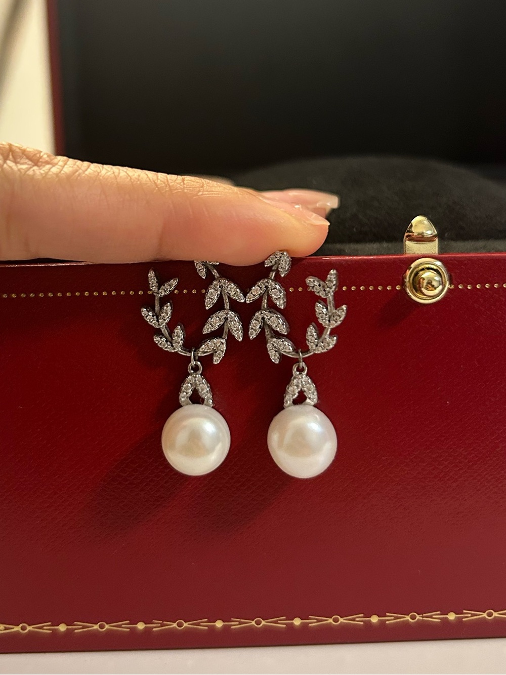 Pearl ring of leaves drop earrings/ dangling ear stu/ S925